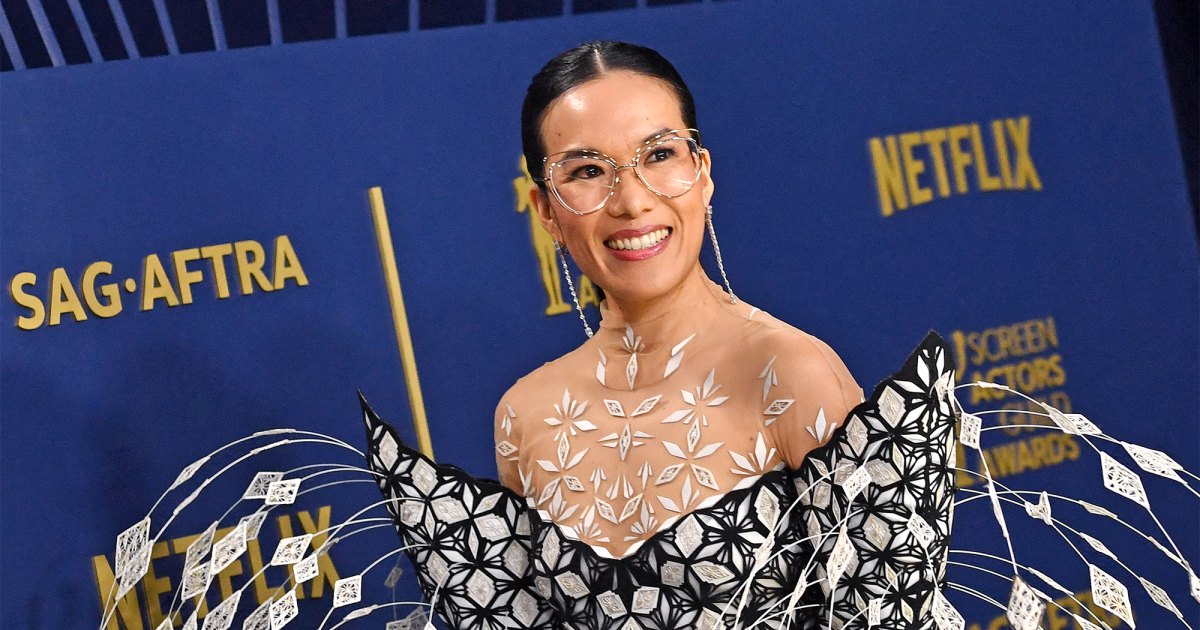 Ali Wong Needed ‘Sprinter Van’ for SAG Awards to Accommodate Couture Gown